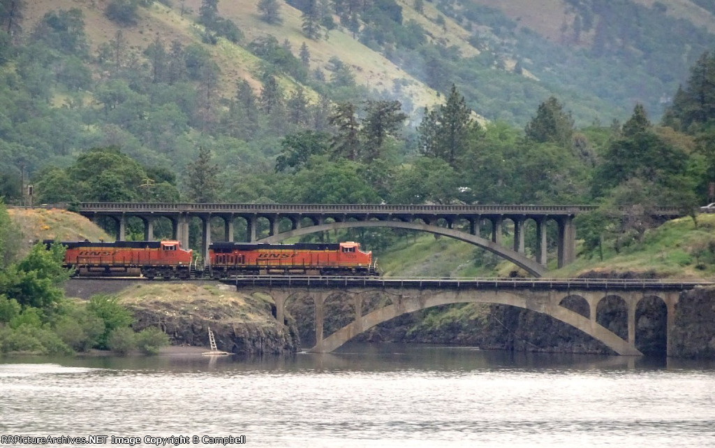 BNSF 7038-BNSF 8151